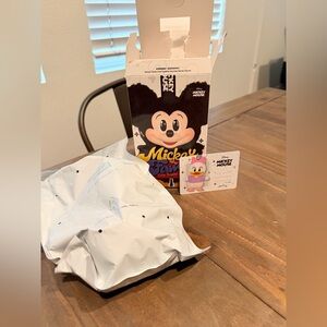 Pop Mart Disney Mickey and Friends Daisy Duck Bag Sealed